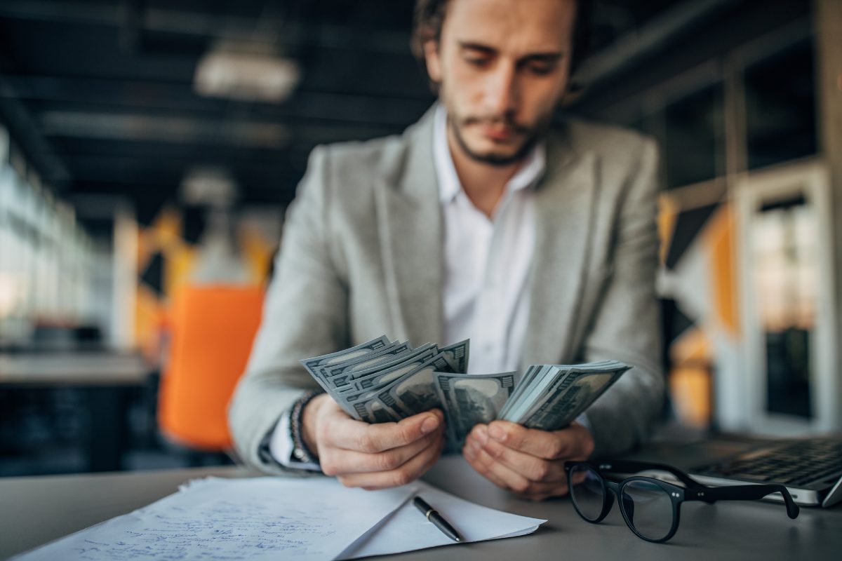 money dysmorphia occurs when self worth is tied to net worth
