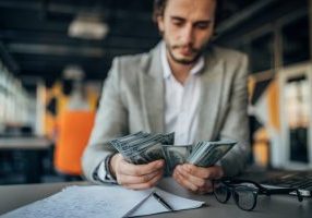 money dysmorphia occurs when self worth is tied to net worth
